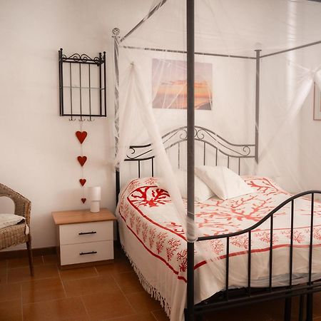Villa Dan-Rooms In Monopoli Impalata エクステリア 写真